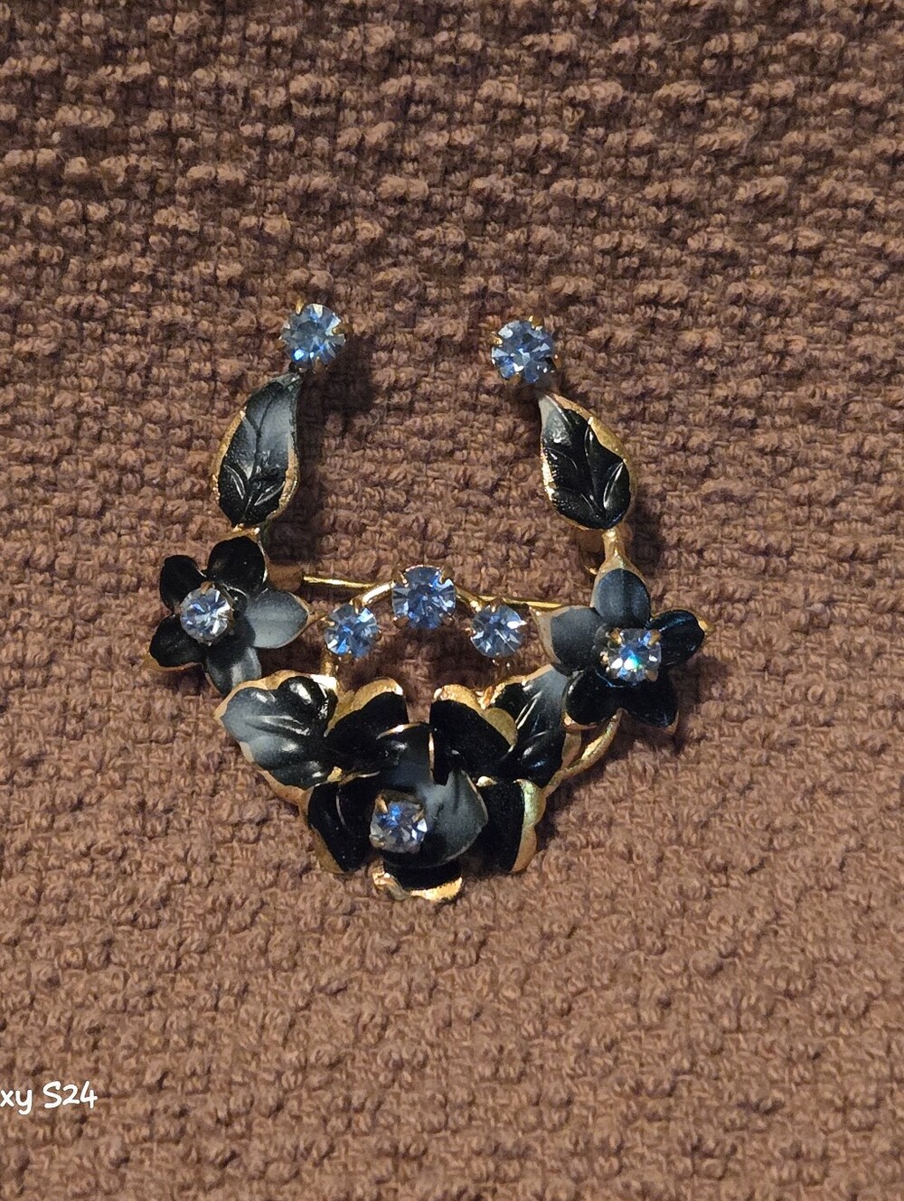 Vintage Blue Floral Fashion Brooch